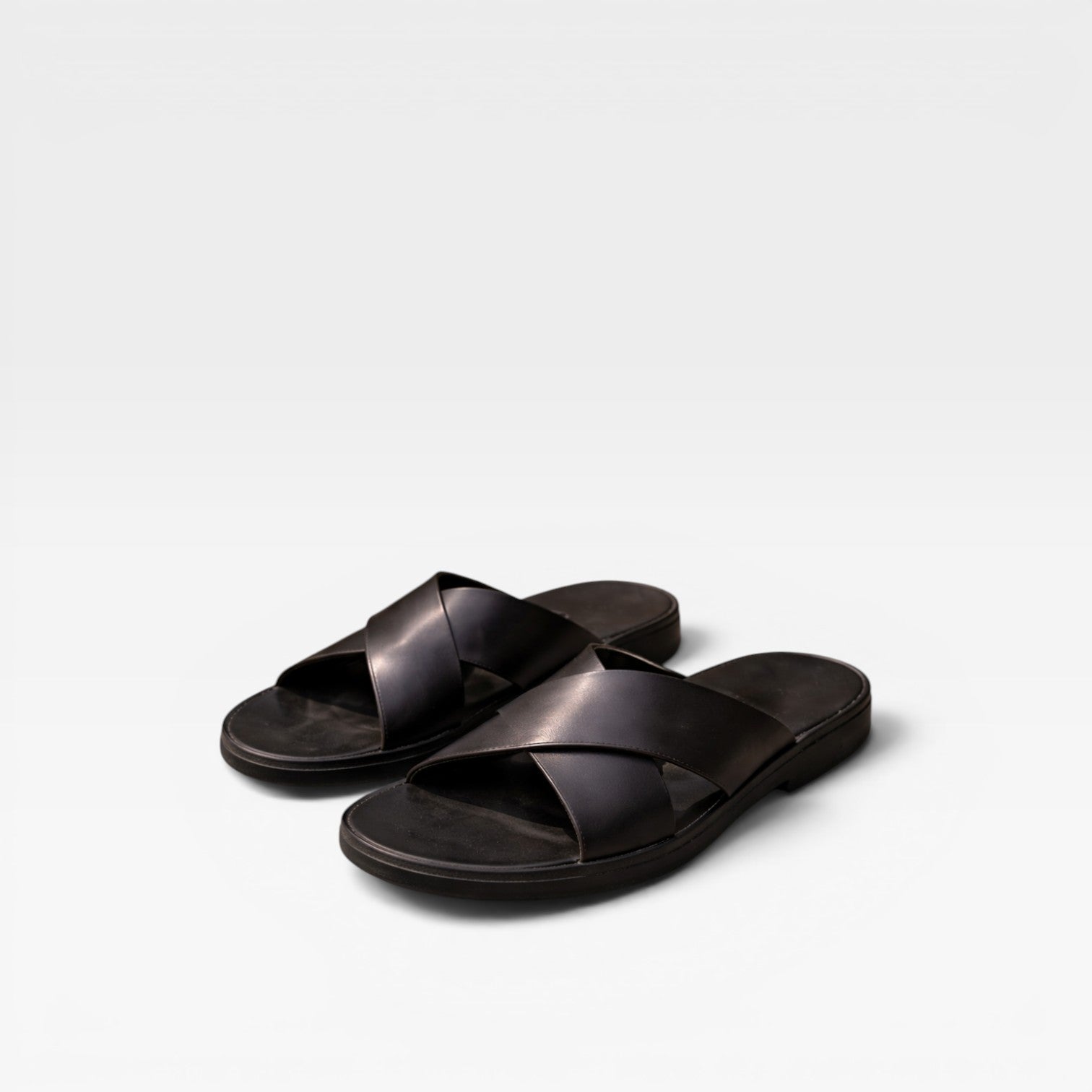 Men's Cross Strap Leather Sandals – Comfortable Slide Summer Style