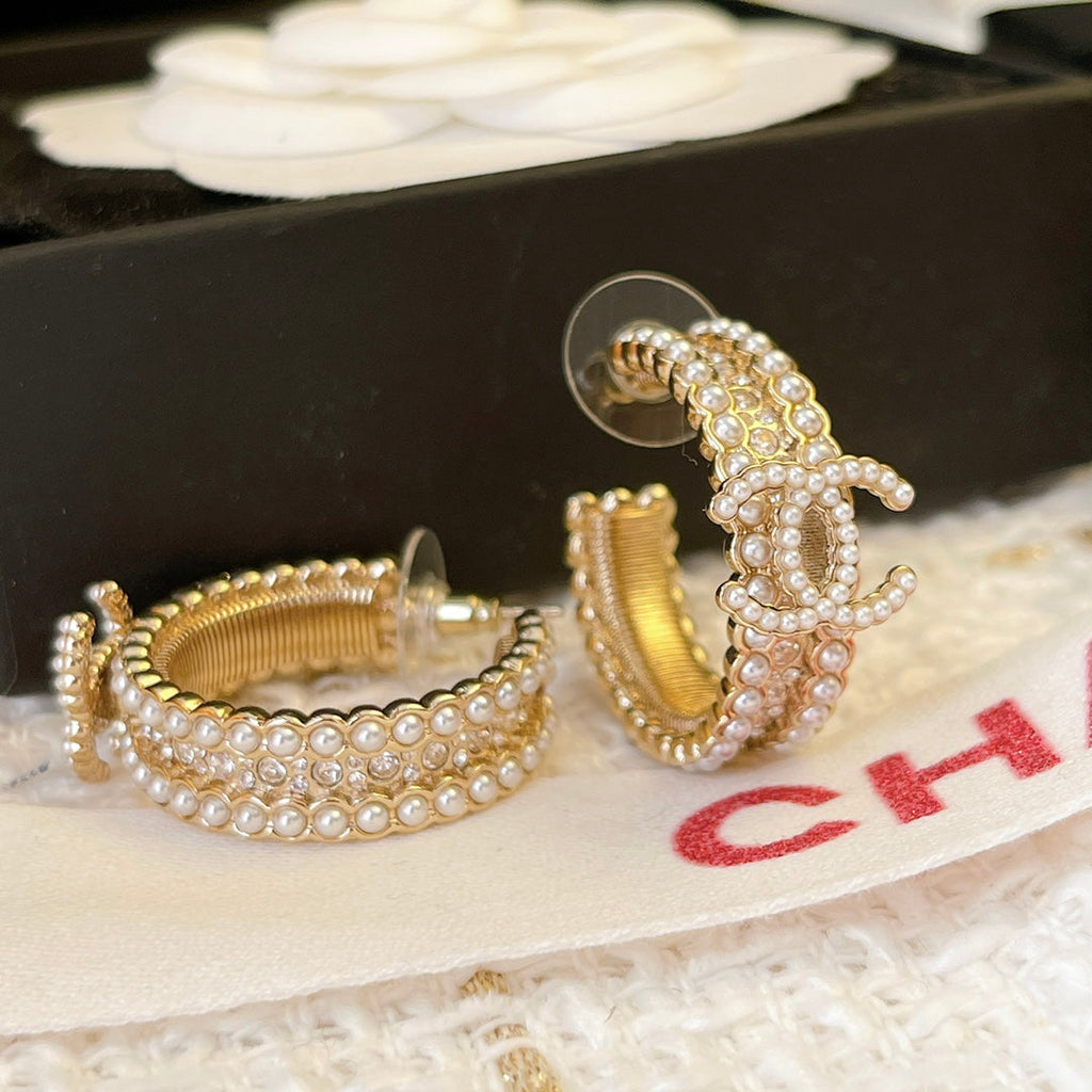 18K CC Pearls Earrings